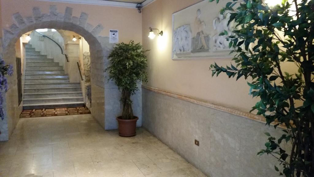 קטאניה Hotel Gorizia מראה חיצוני תמונה